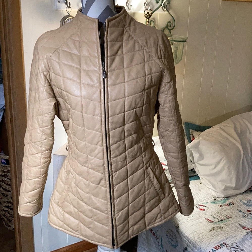 Marcia size med leather quilted jacket 🧥 Italy